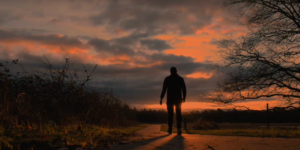 Una persona viendo decididamente continuar